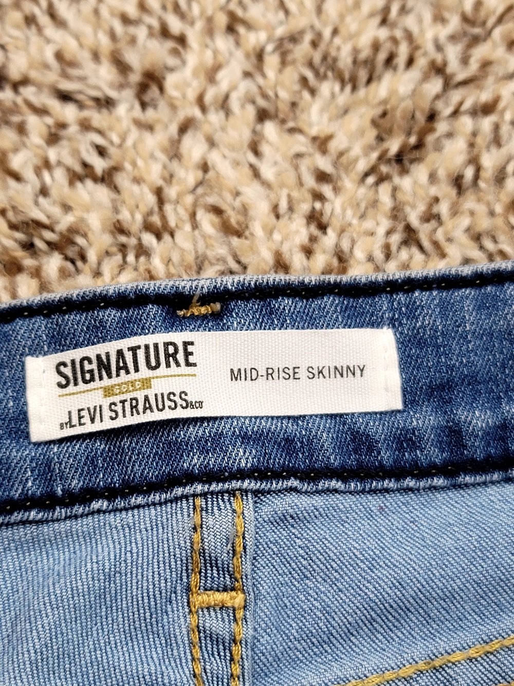 Signature by Levi Strauss Gold Mid-Rise Skinny Jeans Women Size 2M W26 L30 Blue - Picture 6 of 11